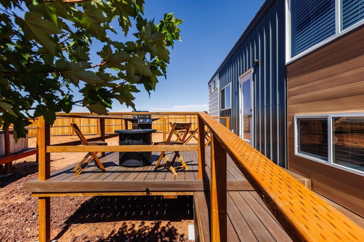 Modern Home With Private Hot Tub Apple Valley Exterior photo